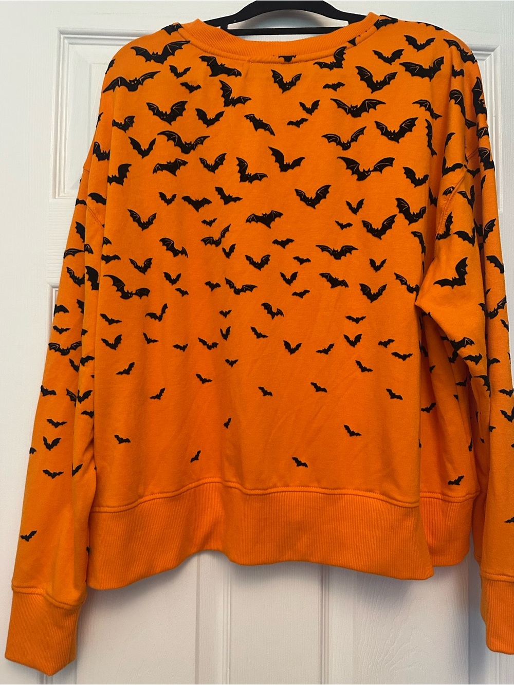Fun Halloween ๐ Women's Orange Bat-Print Crewneck light Sweatshirt - Picture 2 of 2